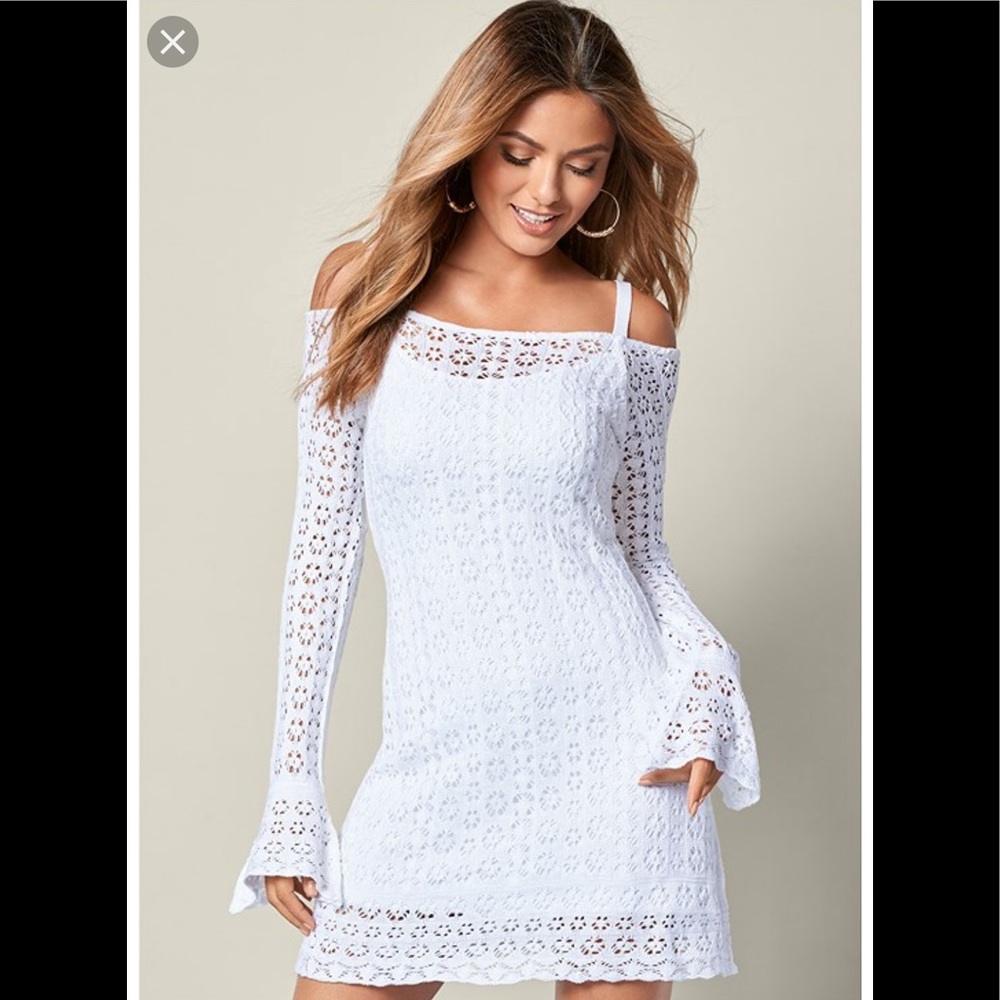 🦋Venus Cold Shoulder Crochet Dress Sz Medium 💕